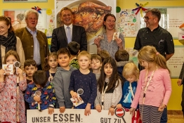 Vizepräsident Karl Gabayer, Vizebürgermeister Klaus Schinninger, Küchenleiter Mario Häusler