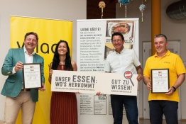 Siegfried Huber, Präsident der Landwirtschaftskammer Kärnten, Mag. Birgit Glanzer Kindergartenleiterin Fellach, Günther Albel, Bürgermeister der Stadt Villach, Amel Melic, Küchenleiter Kindergarten Fellach