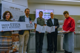 Mag. Katharina Tidl, LKÖ, DI Franz Raab, Kamerdirektor LKNÖ, Ing. Lorenz Mayer, Vizepräsident LKNÖ, Mag. Johannes Schedlbauer, MAS Direktor WKNÖ, Georg Franz, Küchenleiter WKNÖ Gastronomie