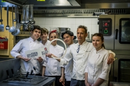Executive Chief Andreas Mahl mit seinem Team